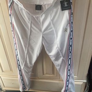 Woman’s champion NWT joggers